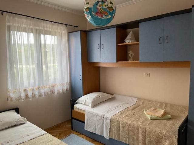 Mira Daire Barbat na Rabu Dış mekan fotoğraf